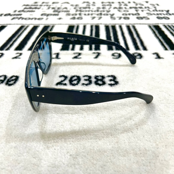 Azzedine Alaia Paris Rectangular Dark Navy Blue Sunglasses. main image 5